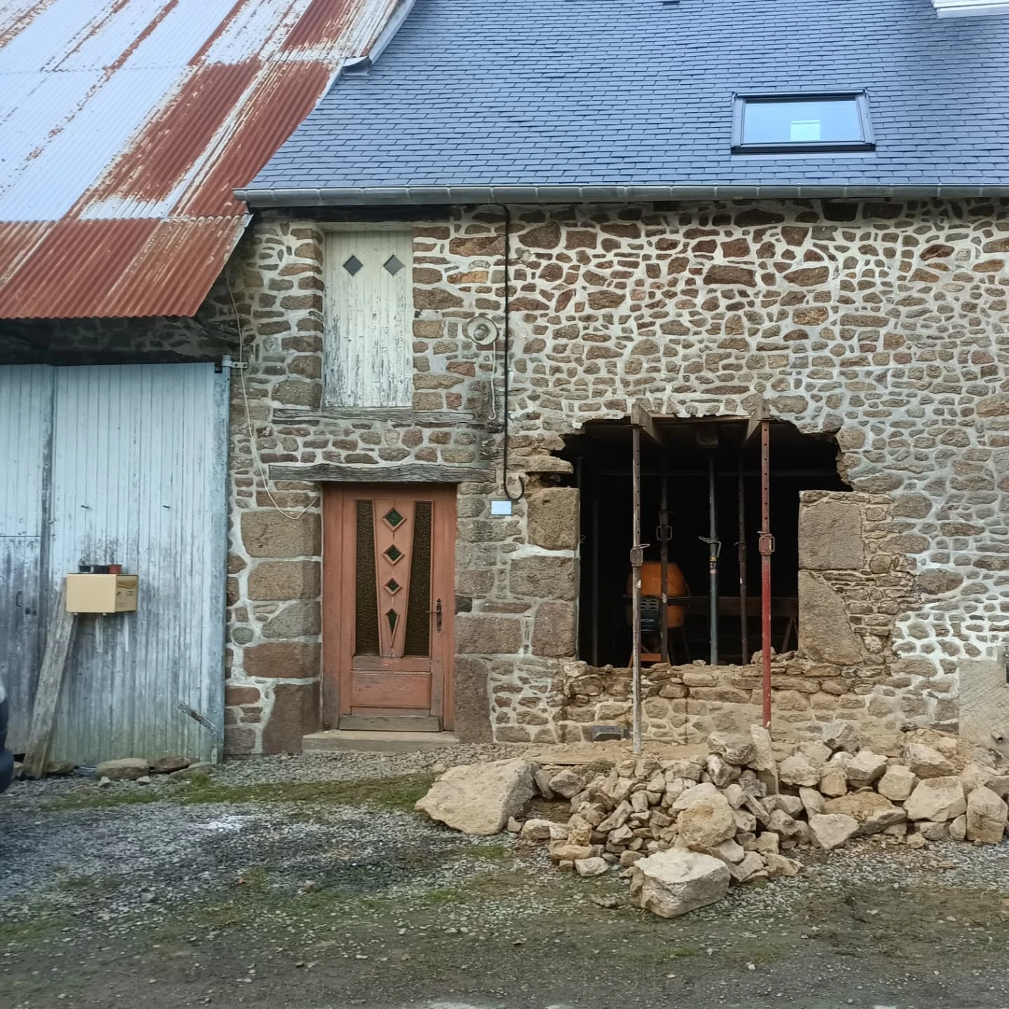 Création d'une ouverture dans un mur en pierre